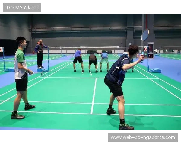 重庆羽毛球队的崛起与发展探讨聚焦力量与技巧的完美结合